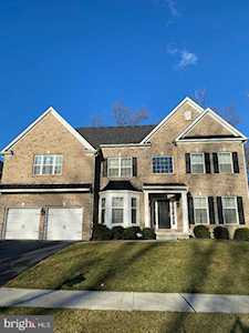 112 Marie Ct Newark, DE 19702